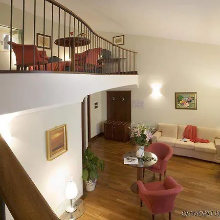 Roma Hotel